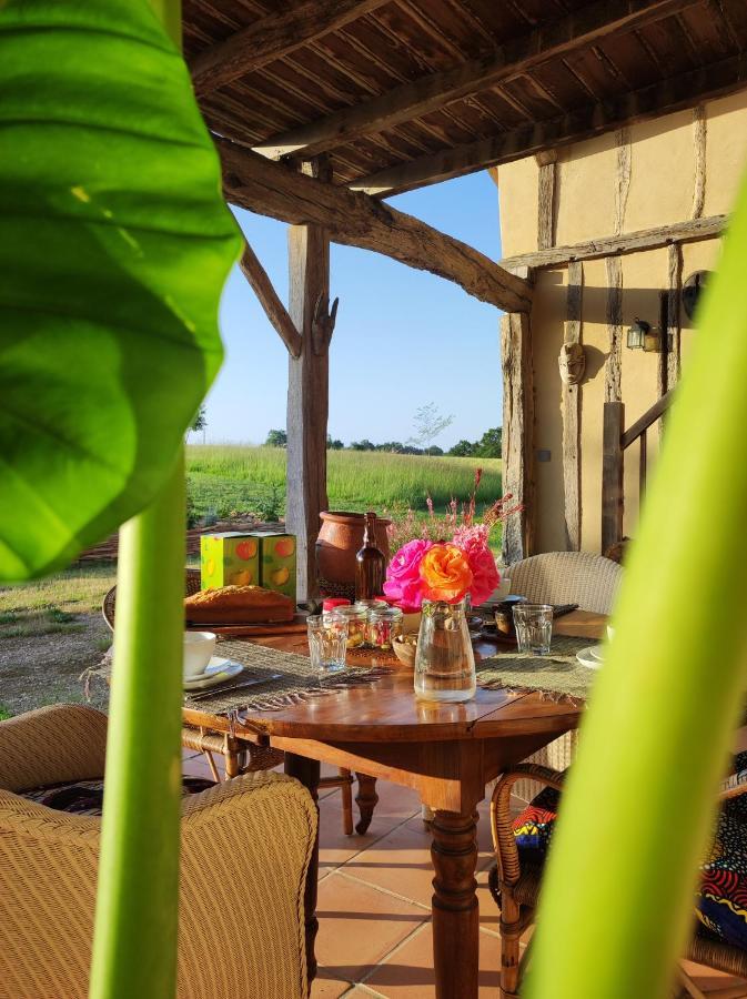 Ferme Ahoco Chambre D'Hotes Residence D'Artistes Lavit Exterior photo